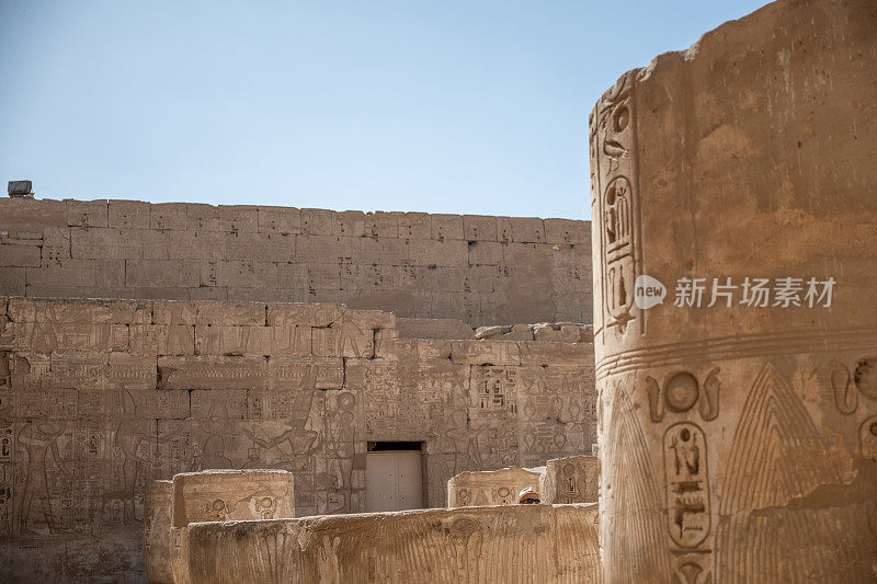 Medinet Habu神庙的柱子